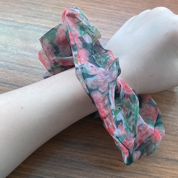 Sheer Floral Scrunchie - Picture 2 of 2